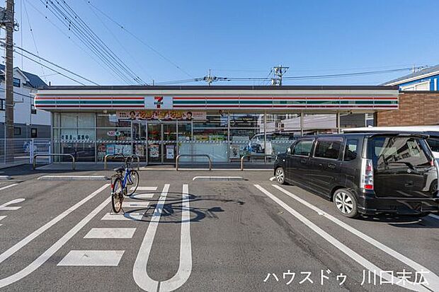 セブン-イレブン 川口東領家1丁目店24時間営業。便利なサービスが揃い毎日を支えます。明るい店舗が身近にある安心感は魅力。暮らしを支える欠かせない拠点です。 450m