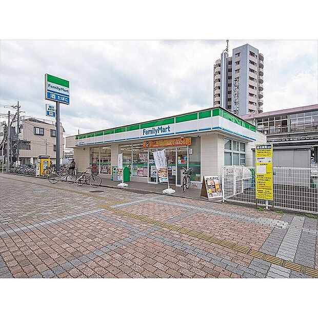 ファミリーマート