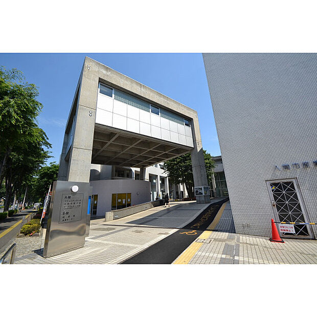 入間市立図書館