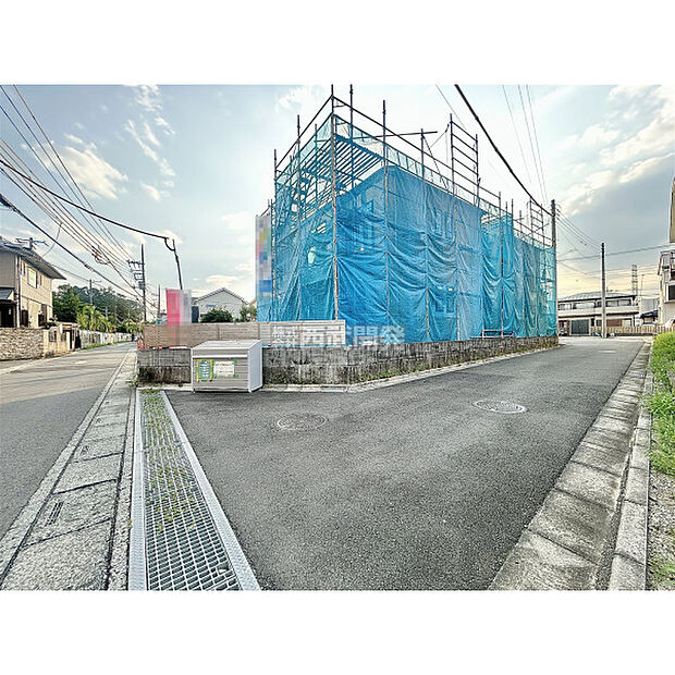 前面道路(2026年7月30日撮影)