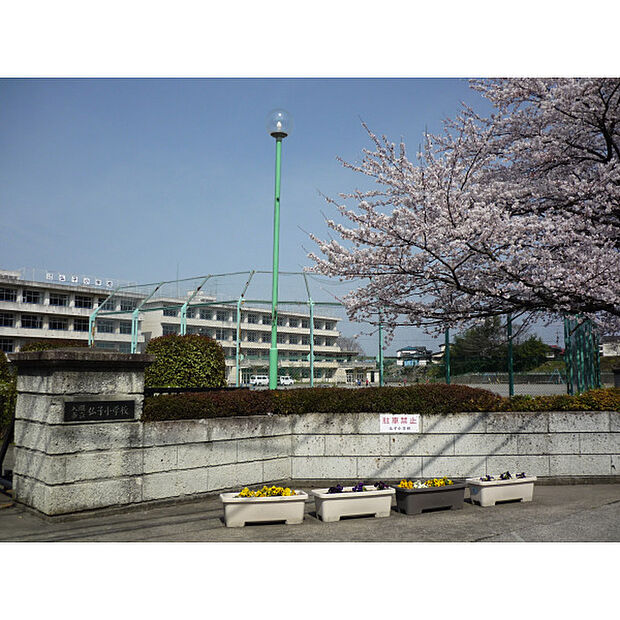 仏子小学校