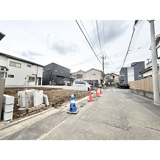 前面道路(10月4日撮影)