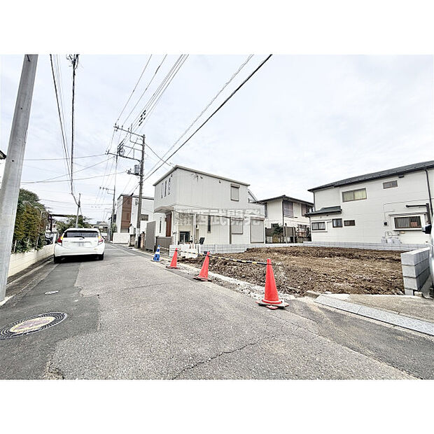 前面道路(10月4日撮影)