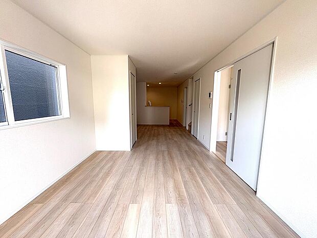 家族団らんを楽しむリビング