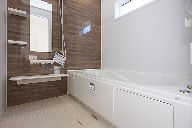 ゆったりくつろげる浴室で、心ほぐれる至福の時間