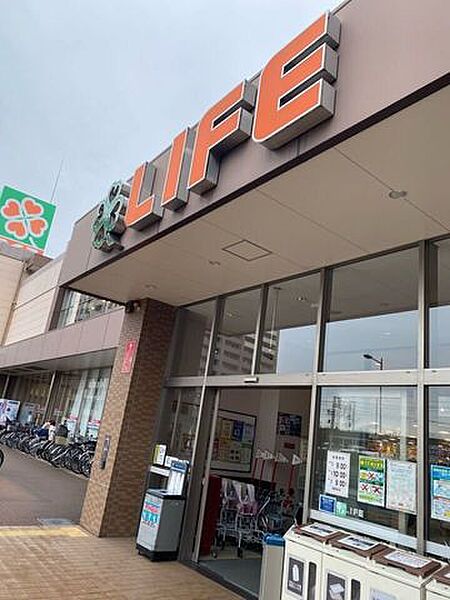 ライフ 堺駅前店 1110m