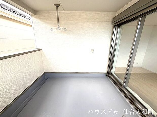 インナーバルコニーなら、急な雨でも洗濯物が濡れません◎