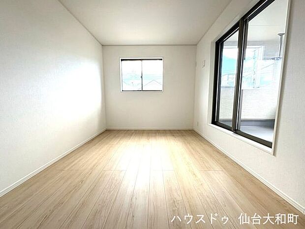バルコニーでの布団干しもスムーズにできますね+*
