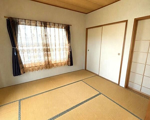 お子様のお昼寝や、洗濯物の片づけ時など何かと便利な和室♪（一部CG加工を施しております）