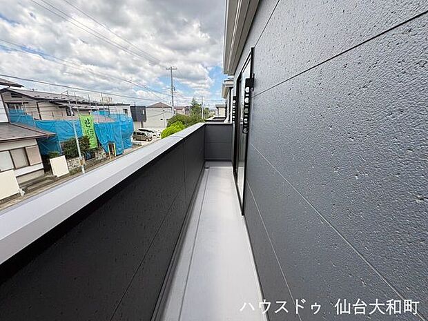 洗濯物やお布団はお日様に当ててカラッと気持ちよく+*