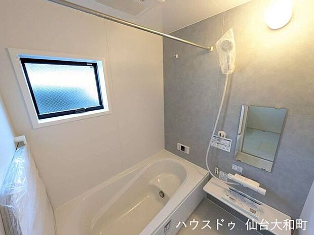 【浴室】ベンチ付き浴槽♪半身浴で片田の芯までポカポカに