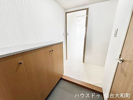 シューズ収納付き
