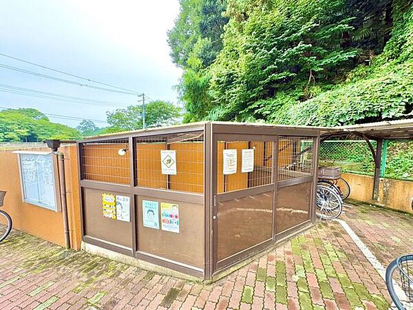 敷地内ゴミ置き場
