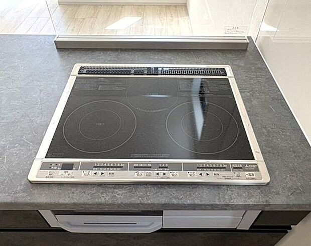お手入れ楽々♪火を使わずお部屋の空気が熱くなりにくいIHコンロ+＊