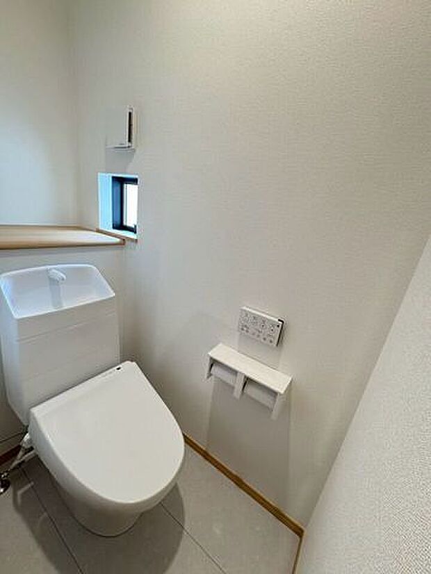 温水シャワー付きトイレでいつでも清潔で快に過ごせます。*♪