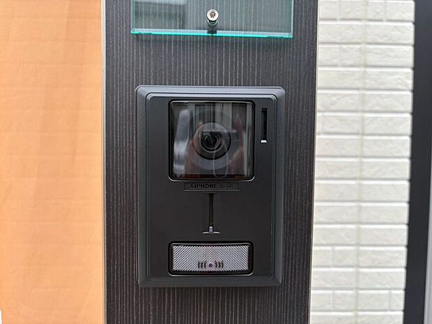 インターホンカメラ