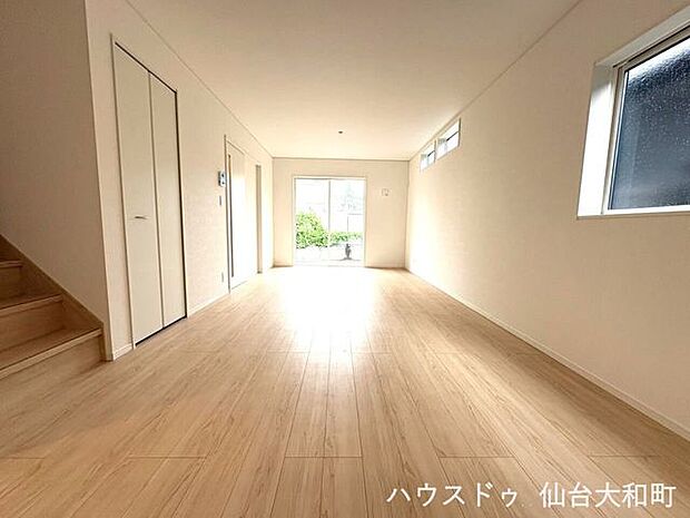 。*同メーカー参考写真*。