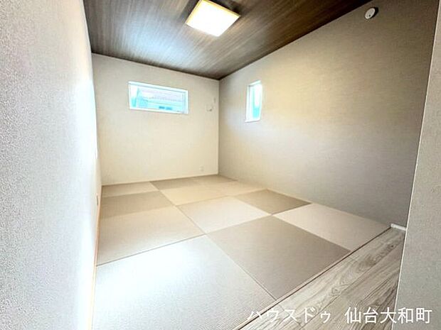 琉球風畳がおしゃれな和室。＊来客時や寝室にも◎