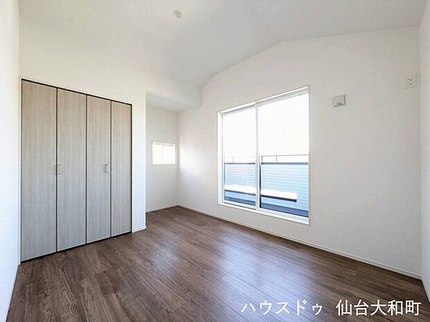 家族の距離がちょうどいい3階建て♪生活空間を自然にゾーニングします