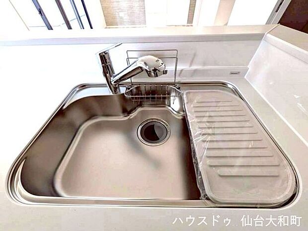 ステンレスシンクは熱にも強く傷がつきにくい優れもの