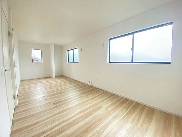 【洋室】6帖+5.4帖(間仕切り対応可能)