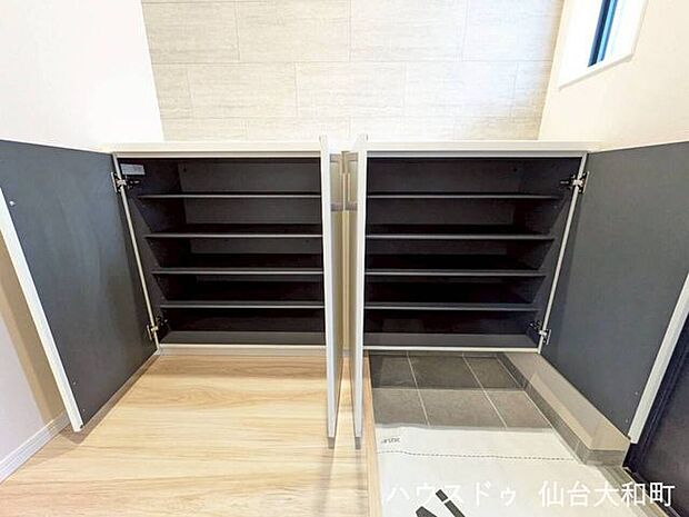 約40足収納可能なシューズボックス+*