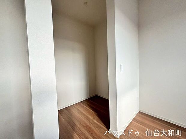 主寝室にはウォークインクロゼット付き