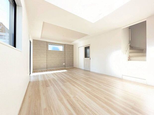 折上天井と吹抜けが空間に開放感をプラス+*