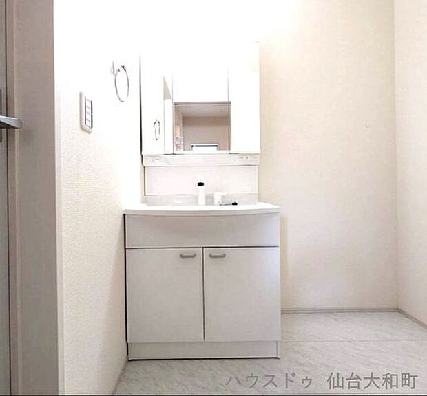 シャワードレッサー