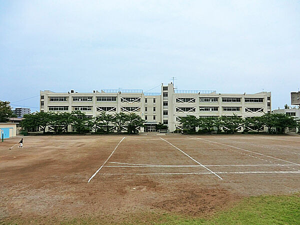 多摩市立多摩中学校（1378m）