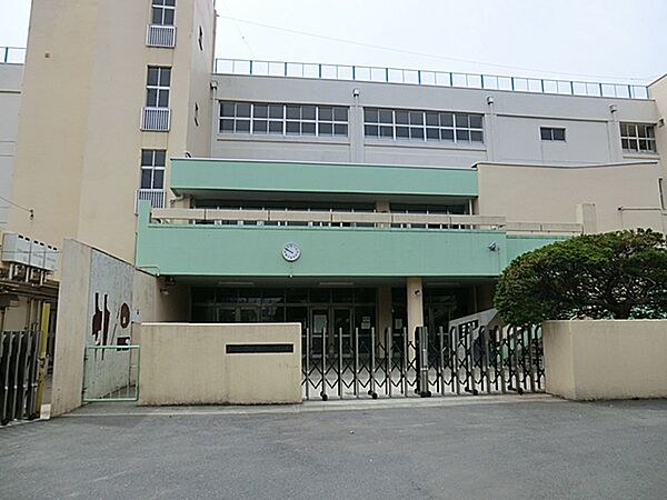 国分寺市立第一小学校（462m）
