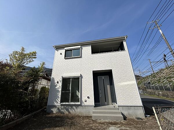 現地（2026年3月現在）