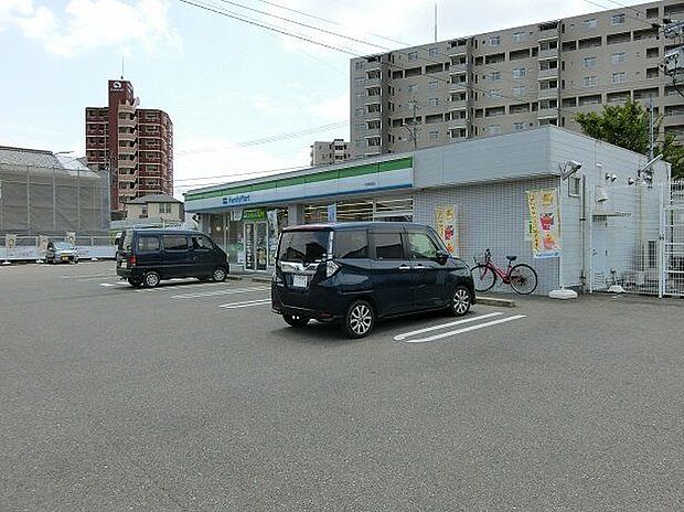 ファミリーマート一宮馬寄店 310m