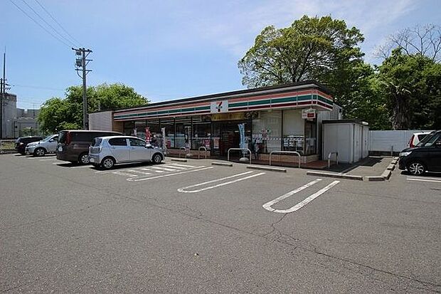 セブンイレブン一宮東五城店 470m