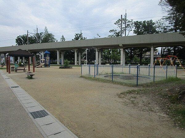 稲荷公園 660m