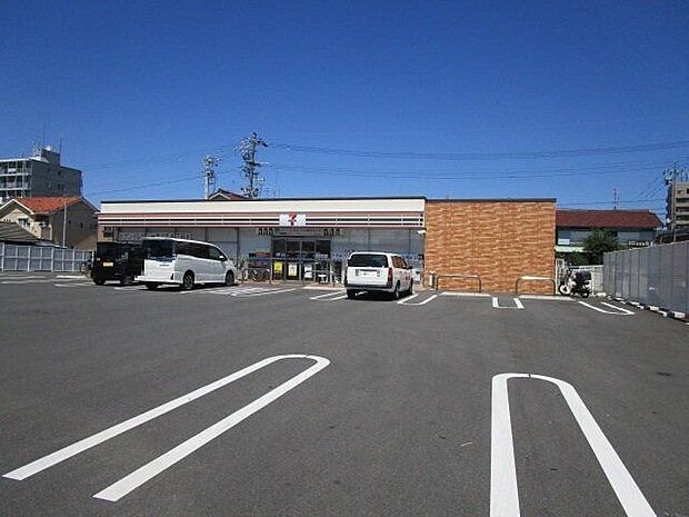 セブンイレブン 一宮浜町4丁目店 260m