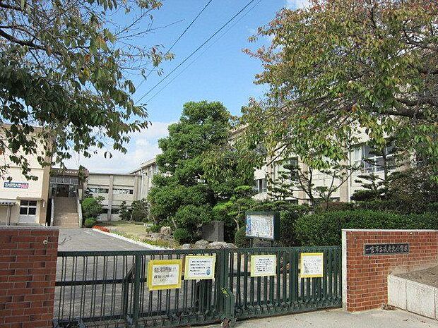 浅井北小学校 170m