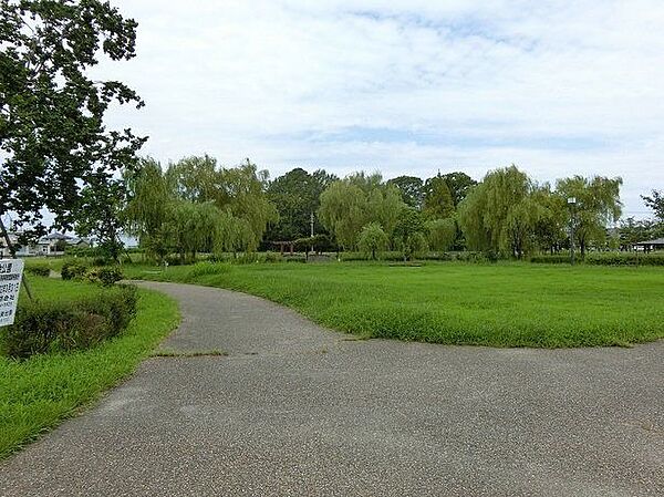 鞆江緑地公園 940m