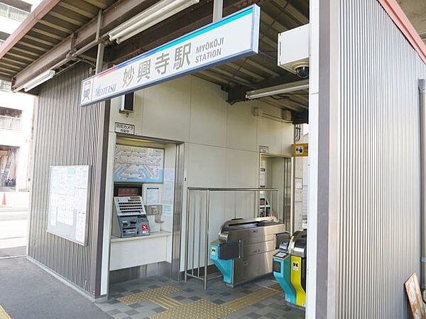 名鉄名古屋本線　妙興寺駅 2845m