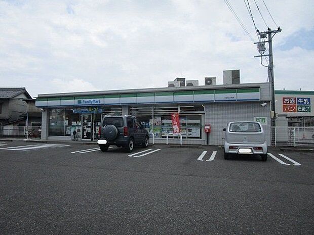 ファミリーマート 一宮玉ノ井店 580m