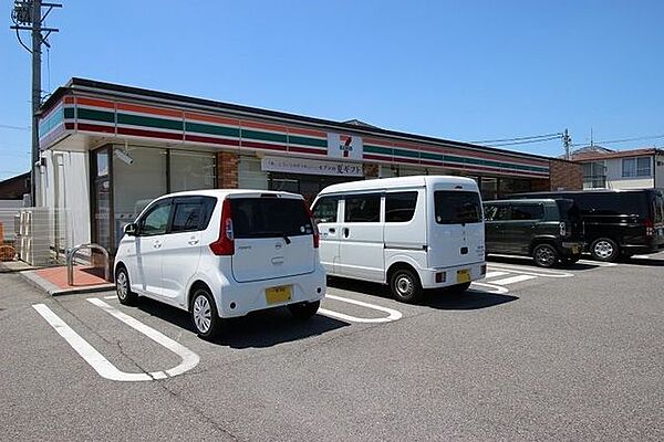 セブンイレブン 一宮黒田店 870m