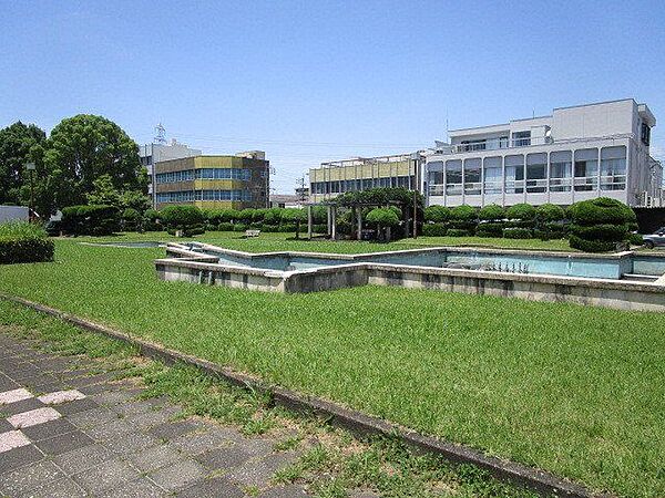 一宮市せんい団地 中央公園 300m