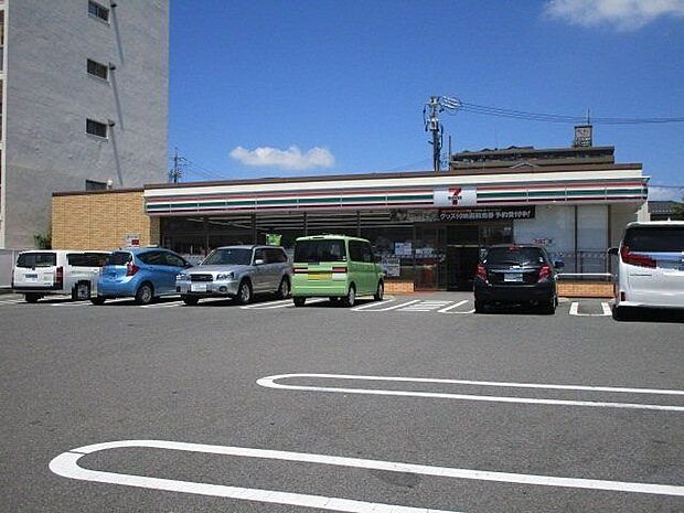 セブンイレブン一宮大和町馬引店 210m