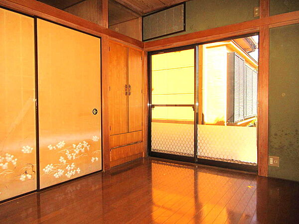 将来的には寝室としても使いやすい1階洋室です。