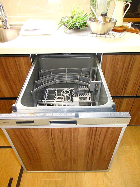 食洗器を備え、忙しい日でも効率よく家事が進められます