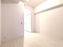 エスリード難波ザ・ブライト 702 7階1Kのリビング/ダイニング