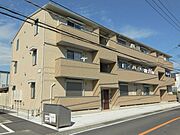本厚木駅よりバス19分 徒歩1分 2階 築8年4ヶ月の賃貸物件