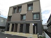 平塚駅よりバス14分 徒歩6分 築8年7ヶ月 3階建の賃貸物件