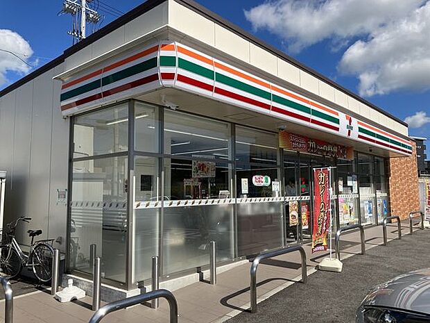 セブン-イレブン 幸田駅前店 540m