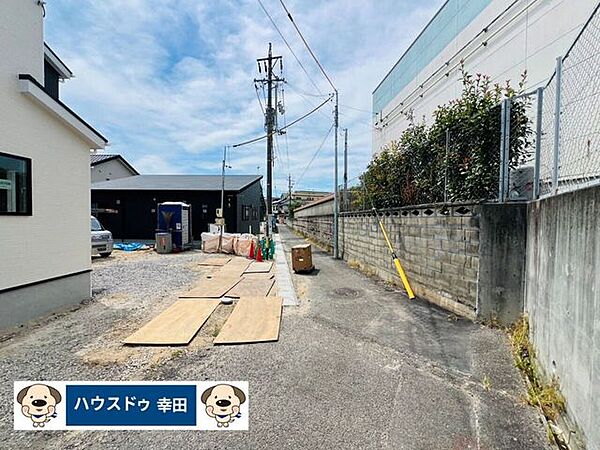 前面道路含む現地写真